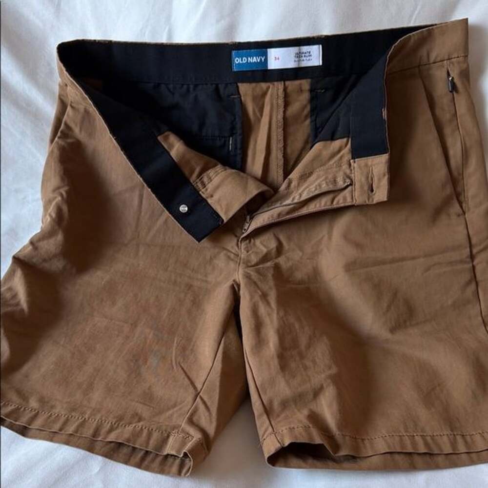 Old Navy Men's Tan Flat-Front Shorts size 34